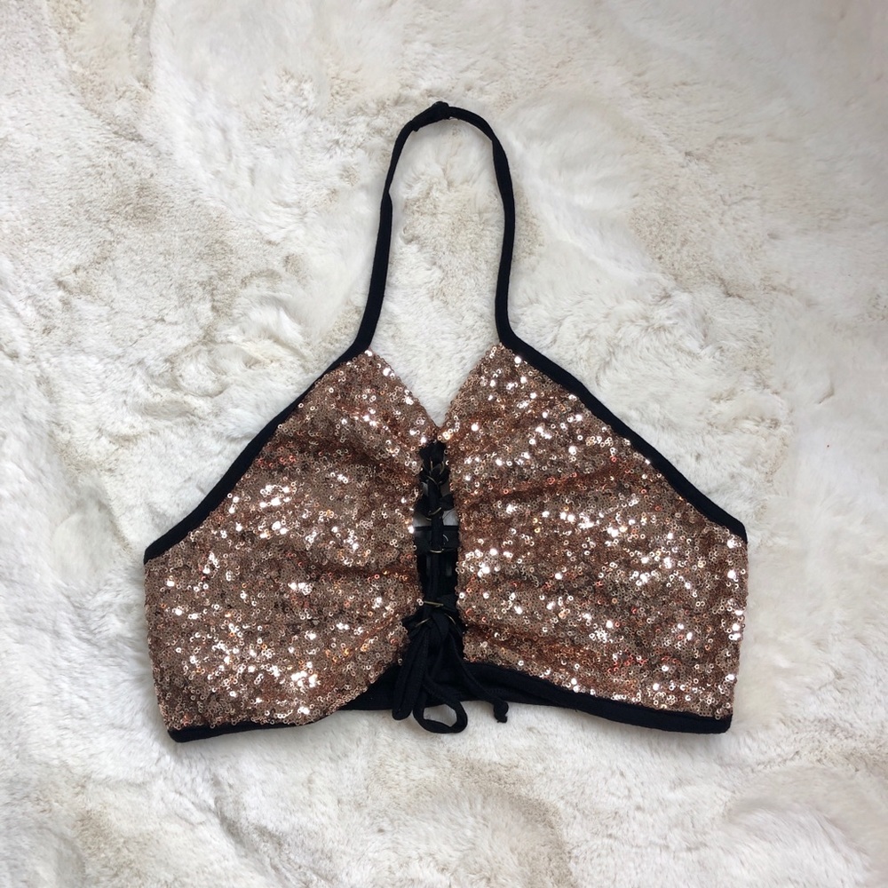 Woman’s Gold Sequin top